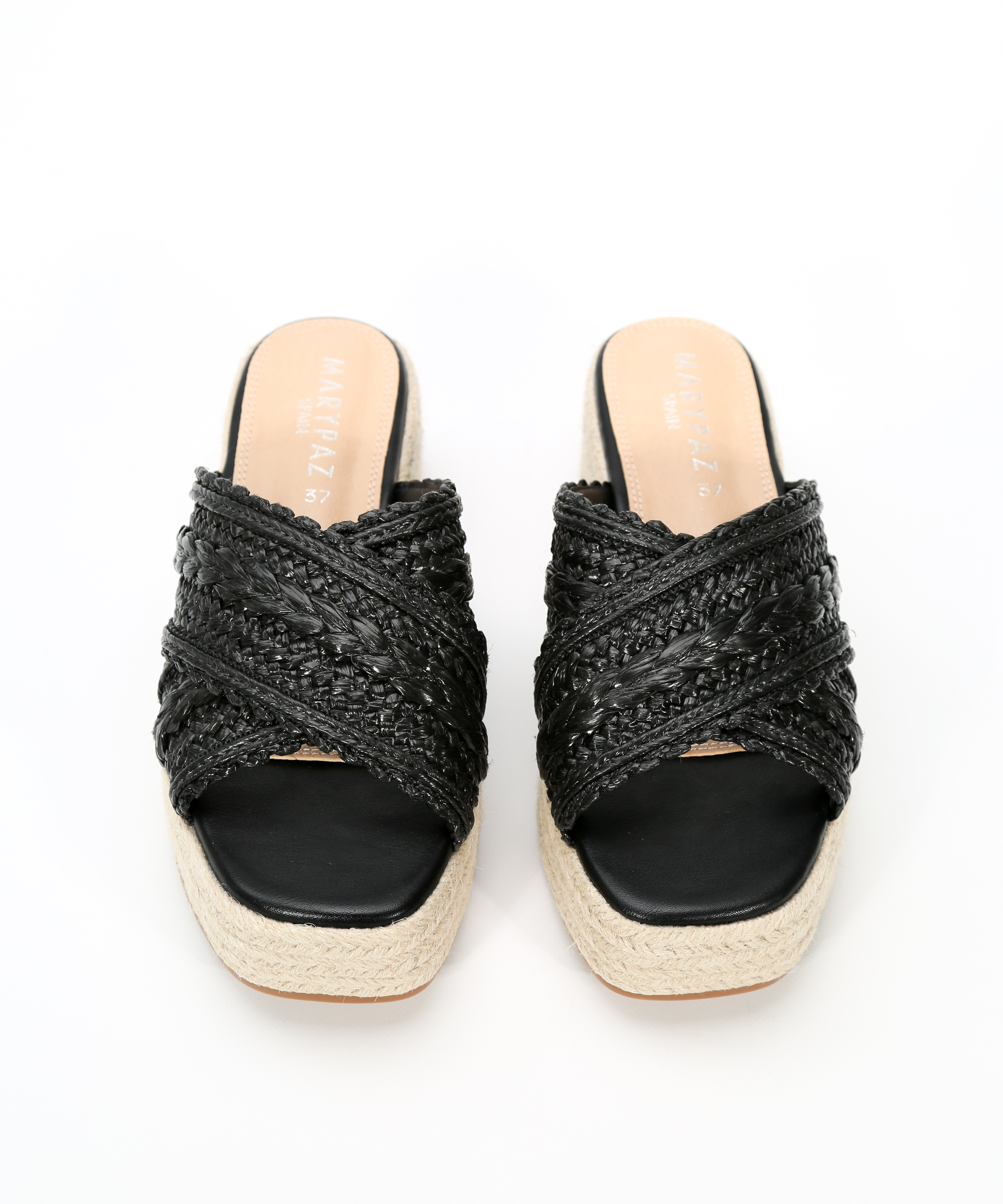 Sandalias plataforma cruceta detalles